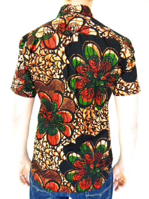 Men's red/green African style shirt short sleeves model wearing back view